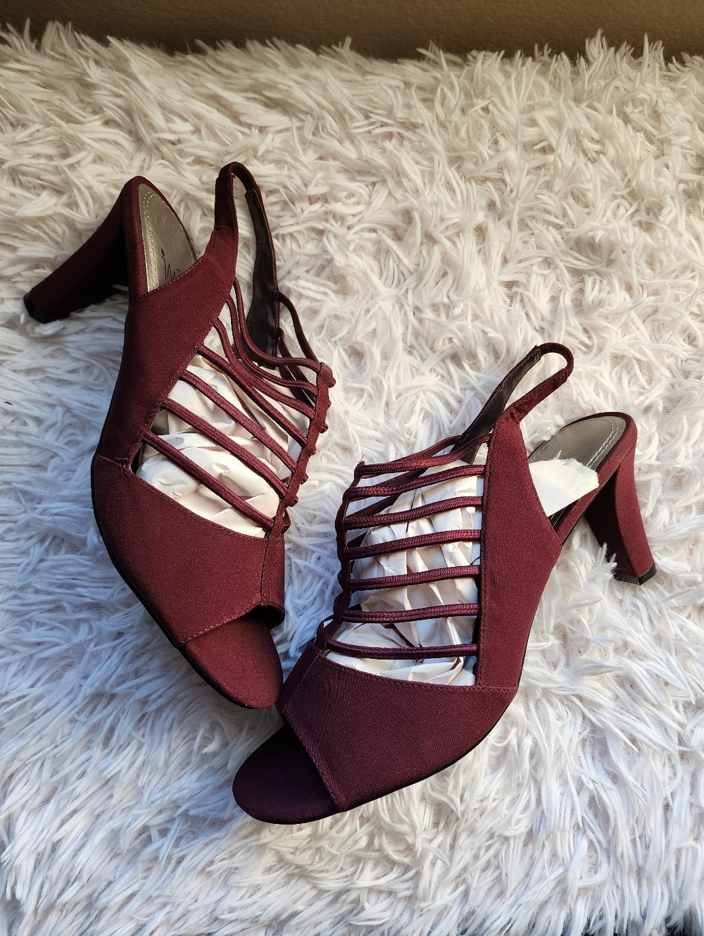 Women’s Strappy Slingback Heels in Burgundy - Picture 2 of 6